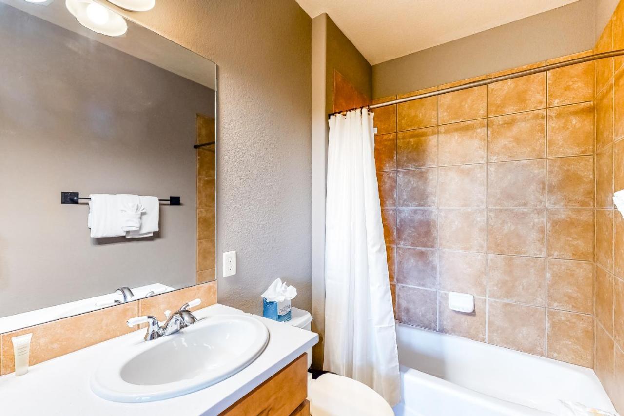 Kicking Horse Lodges 3-202 กรานบี ภายนอก รูปภาพ