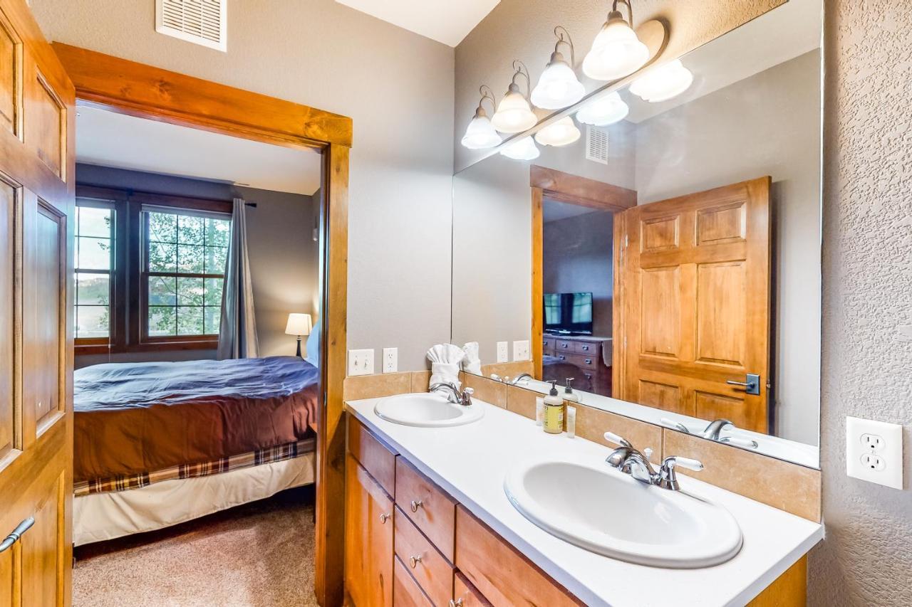 Kicking Horse Lodges 3-202 กรานบี ภายนอก รูปภาพ